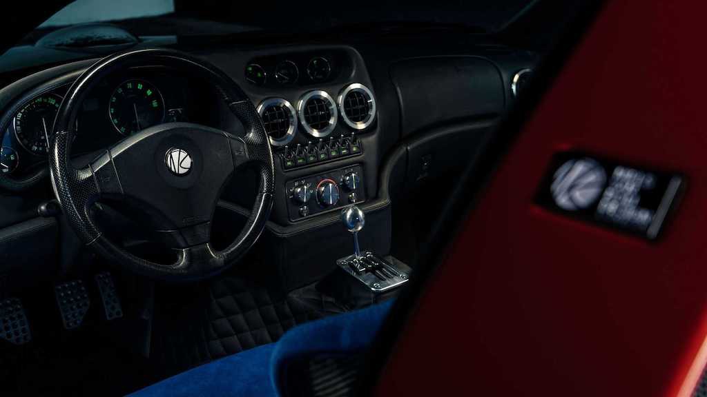 Sau gần 60 năm, chiếc Ferrari “hàng thửa” quái dị này mới có hậu duệ đích thực ảnh 10