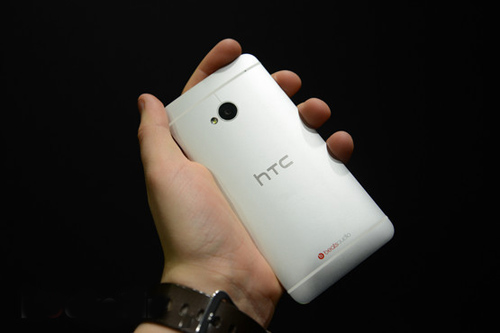 9c544_htc-one-pictures-preview-first-impressions-5.jpg