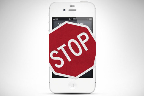 stop-iphone-4s-640x480.jpg