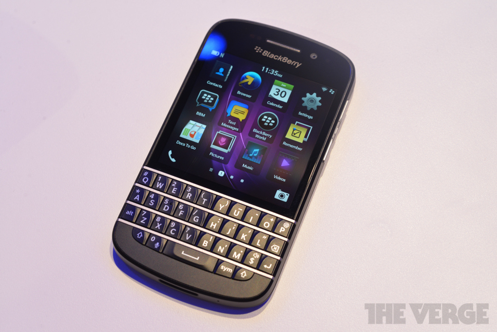 blackberry-q10-hands-on-pics-11_verge_super_wide.jpg