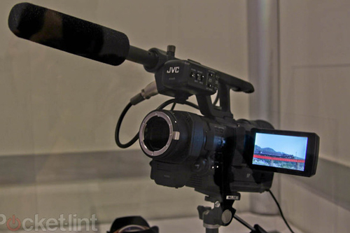jvc-gy-hmq10-4k-camcorder-4.jpg