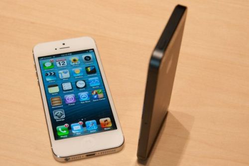 iPhone5-2957_575px.jpg