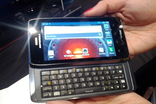 motorola-droid-4-8792870.jpg