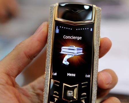 Chiêm ngưỡng dế Vertu Signature Diamond 4 tỷ đồng