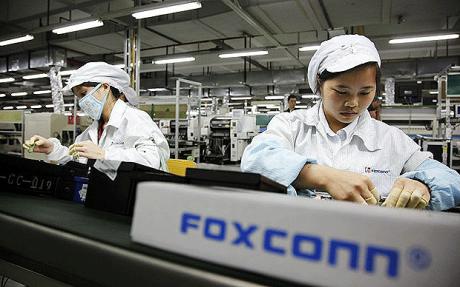 foxconn_workers.jpg