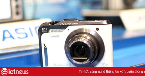 Máy ảnh kiêm thiết bị GPS