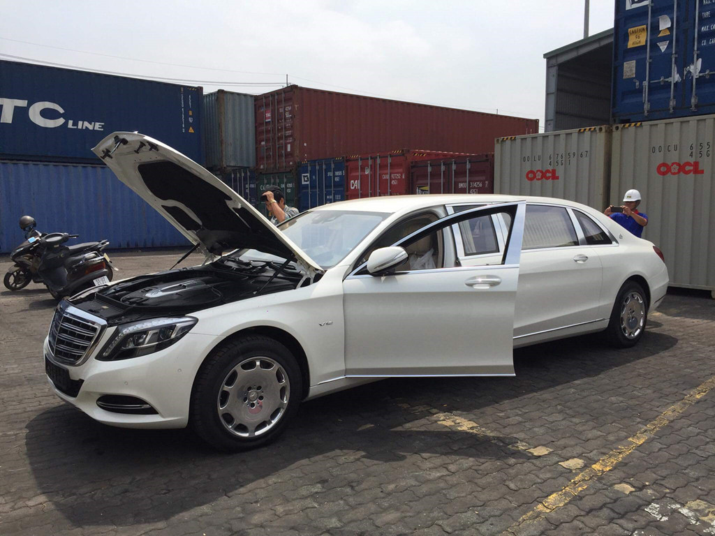 Mercedes-Maybach S600 Pullman - sedan cua gioi sieu giau ve Viet Nam hinh anh 2