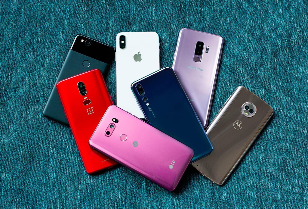 Ly do ban khong nen mua smartphone moi luc nay hinh anh 1