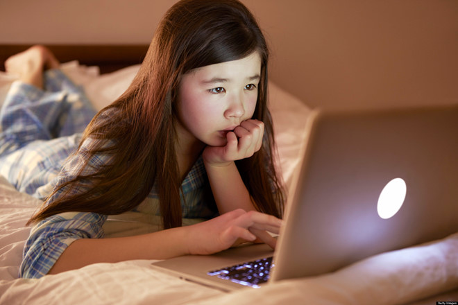 Kiem duyet phim den - cang cam cang gap kho hinh anh 2