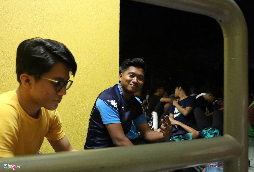 CDV Malaysia nam trong dem cho doi mua ve xem chung ket gap Viet Nam hinh anh 4