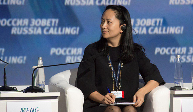 'Cong chua Huawei' bi bat co den 7 cuon ho chieu hinh anh 1