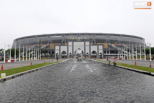  Chiêm ngưỡng vẻ hoành tráng của Bukit Jalil, SVĐ lớn nhất Đông Nam Á nơi ĐT Việt Nam sắp thi đấu - Ảnh 1.