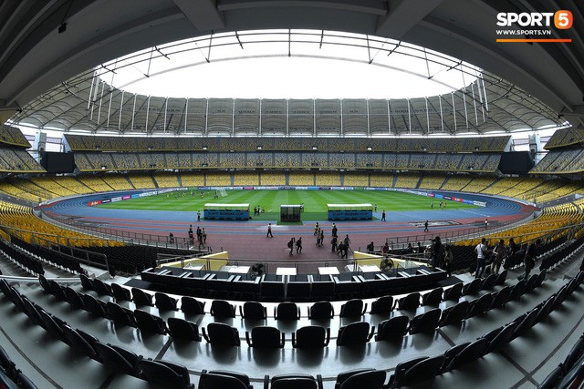 Chiêm ngưỡng vẻ hoành tráng của Bukit Jalil, SVĐ lớn nhất Đông Nam Á nơi ĐT Việt Nam sắp thi đấu - Ảnh 2.