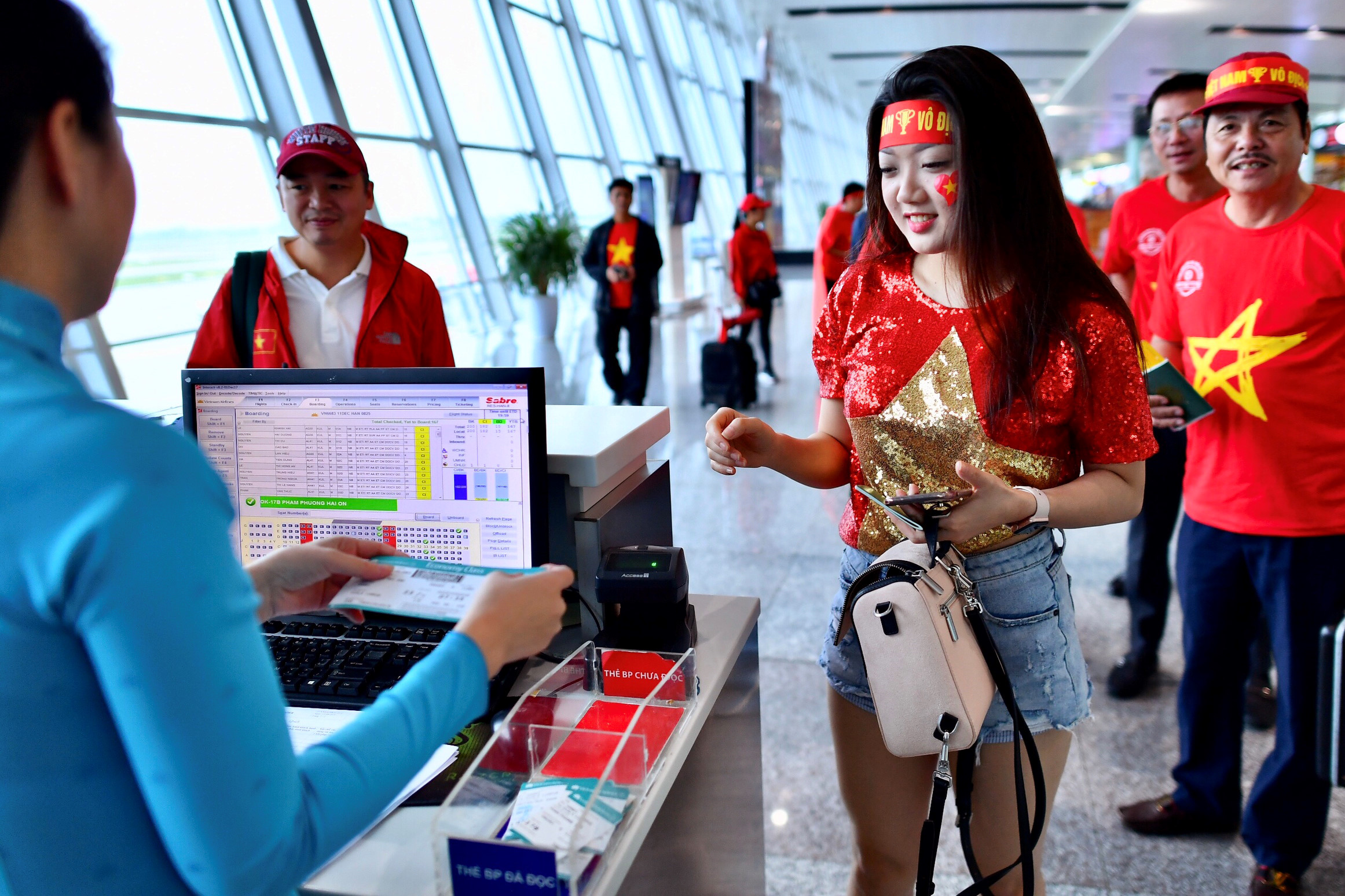 CDV un un sang Malaysia truoc gio dau chung ket AFF Cup hinh anh 9