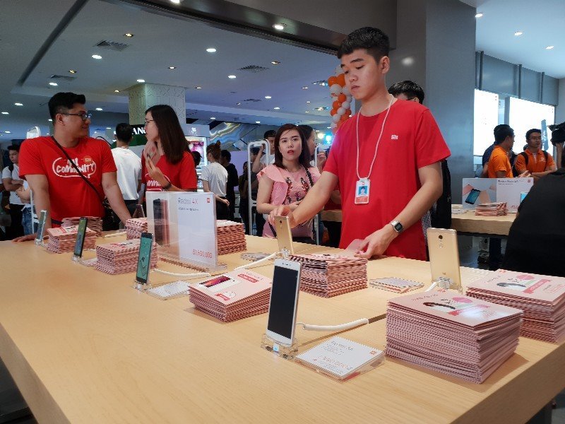Xiaomi bảo hành 18 tháng cho điện thoại tại Việt Nam từ 12/12