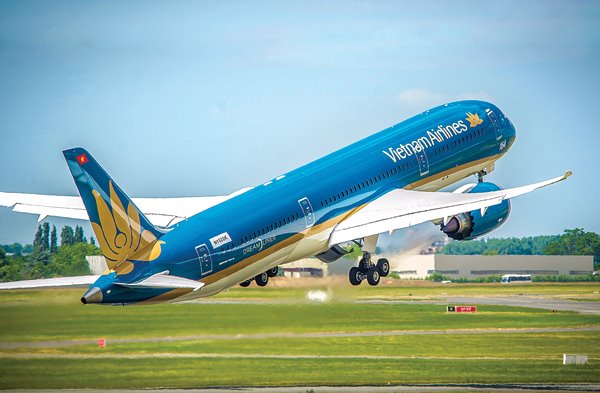 Vietnam Airlines tăng thêm 3.700 chỗ phục vụ cổ động viên xem chung kết AFF Cup