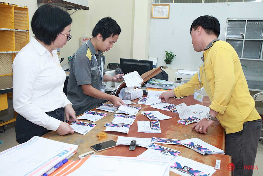 Vé chung kết lượt về AFF Cup 2018 giữa Việt Nam vs Malaysia bắt đầu được chuyển phát | Hôm nay, hơn 200 bưu tá VNPost bắt đầu chuyển phát vé trận chung kết lượt về AFF Cup 2018