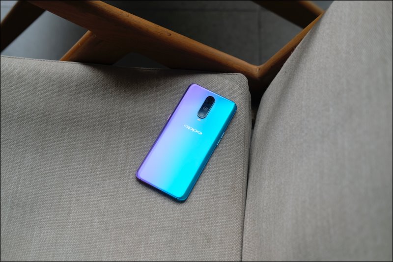 Đánh giá Oppo R17 Pro: Sạc siêu tốc, camera khẩu độ kép