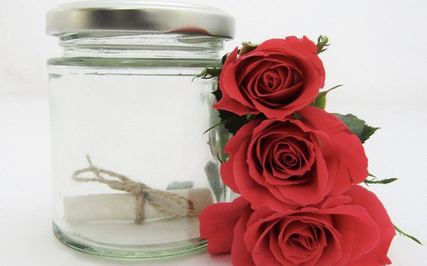 Muốn “troll” bạn bè dịp Giáng Sinh, công ty này sẽ giúp bạn tặng quà là một hũ đựng “mùi xì hơi” của người