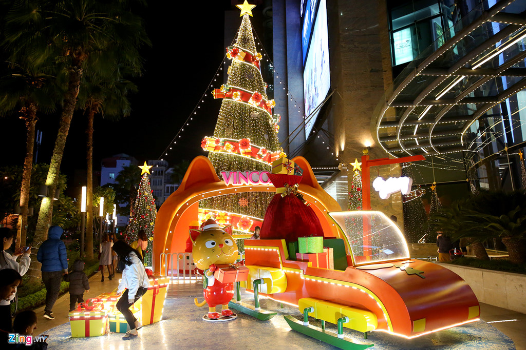 Ha Noi ngap tran khong khi Giang sinh truoc dem Noel hinh anh 6