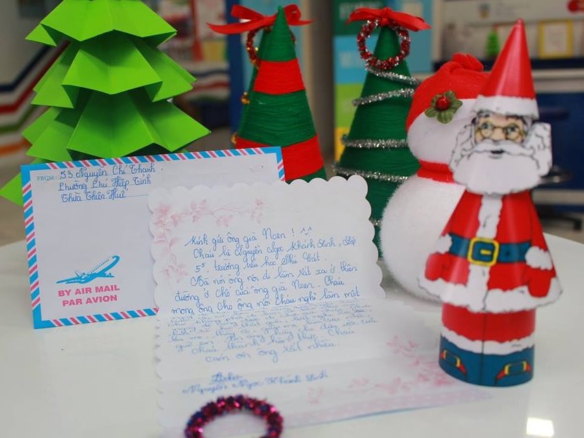 Những bức thư viết cho ông già Noel của trẻ em khiến người đọc cảm động