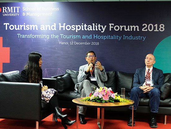 Nhân sự du lịch Việt cần nâng cao kỹ năng công nghệ “hi-tech” trong thời đại du lịch 4.0