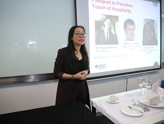 Nhân sự du lịch Việt cần nâng cao kỹ năng công nghệ “hi-tech” trong thời đại du lịch 4.0