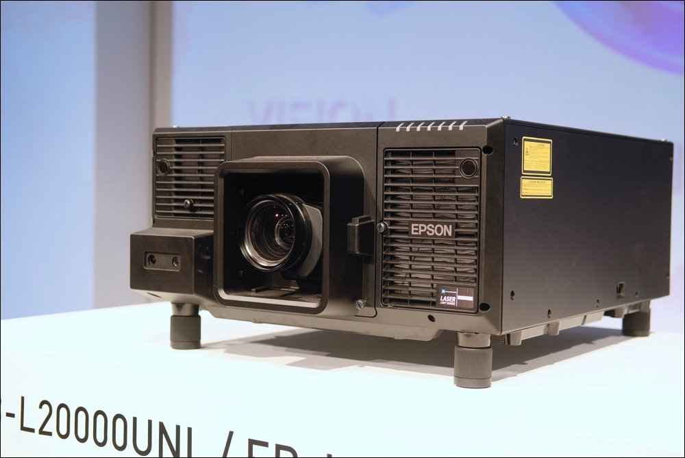 Epson ra mắt máy chiếu laser 12.000 lumen, độ phân giải 4K, công nghệ 3LCD