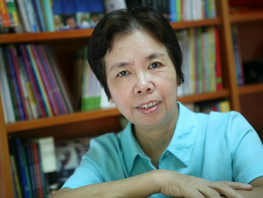 Nhà văn Lê Phương Liên hướng dẫn viết thư UPU 