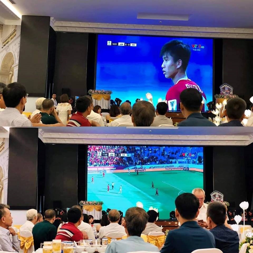 Trận Việt Nam vs Jordan: Trận đấu giữa ĐT Việt Nam và Jordan luôn khiến các fan hâm mộ săn đón và háo hức. Hãy cùng xem những hình ảnh đầy cảm xúc của trận đấu này để đồng hành cùng các cầu thủ và cảm nhận được sức nóng của trận đấu.