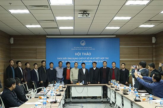 Mở rộng triển khai chữ ký số trên di động trong năm 2019 | Chữ ký số trên di động sẽ được triển khai mở rộng trong năm 2019 | NEAC: Số thuê bao chữ ký số cá nhân tại Việt Nam mới chỉ chiếm khoảng 1%