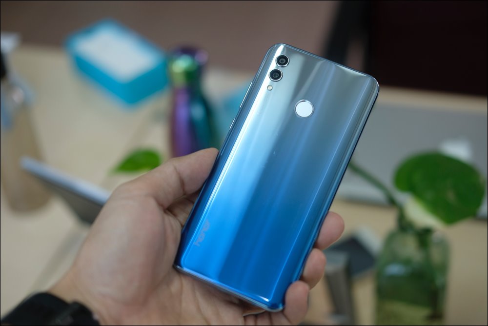 Hình ảnh và video chi tiết Honor 10 Lite sắp bán tại Việt Nam