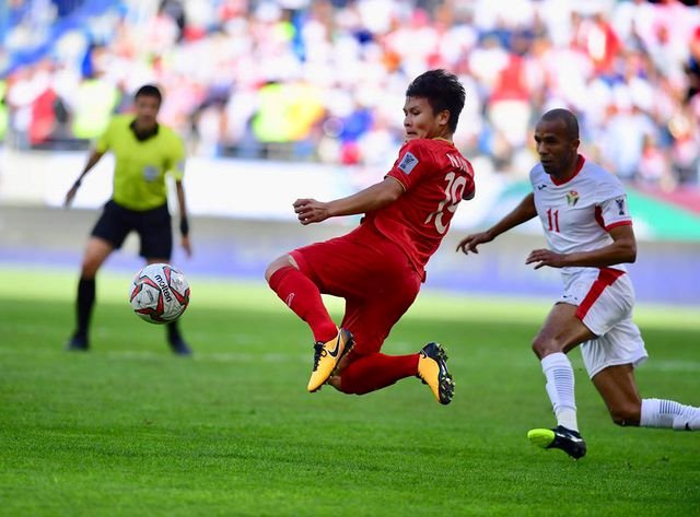 Nguyễn Quang Hải giành danh hiệu Cầu thủ xuất sắc nhất vòng bảng Asian Cup 2019