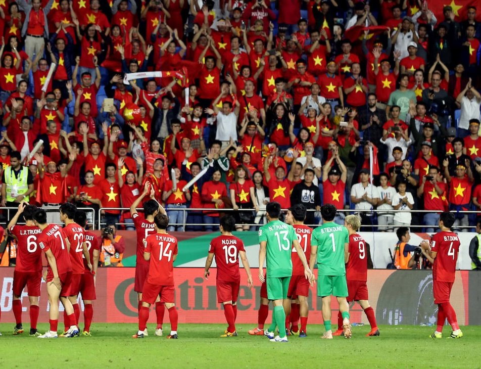 Hình ảnh trực tiếp buổi đón Đội tuyển Việt Nam từ sân bay trở về sau Asian Cup
