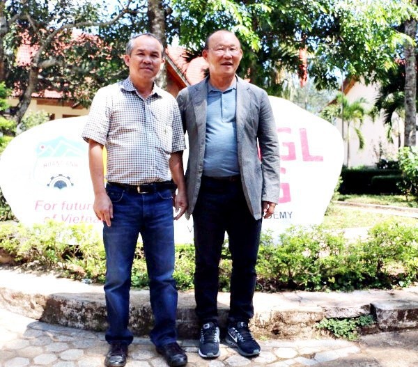 Bầu Đức: “Phải gia hạn sớm với ông Park nhưng tôi không có quyền” - Ảnh 1.