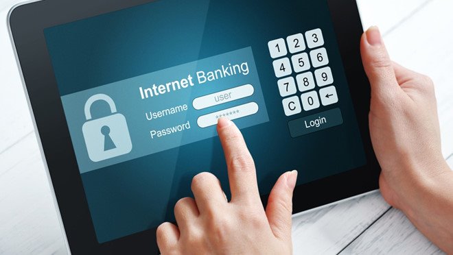 Nhiều người kêu khó chuyển tiền online ngày giáp Tết