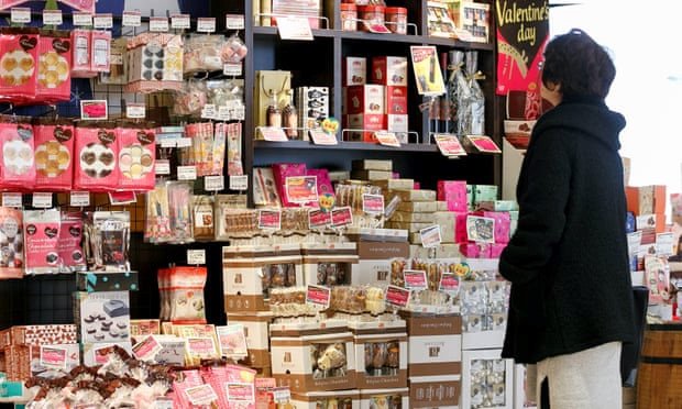 Con gái Nhật Bản và nỗi ám ảnh tặng quà Valentine cho... cả đống người