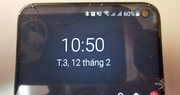 Galaxy S10 còn chưa ra mắt nhưng đã có người Việt làm vỡ tan tành