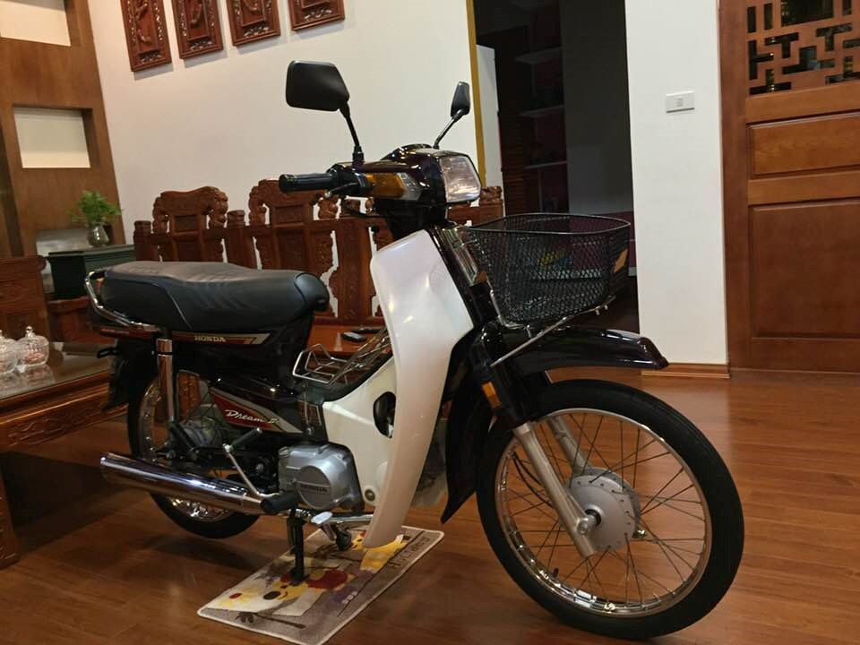 Bất ngờ Honda Dream Thái cũ rao bán hơn 400 triệu đồng