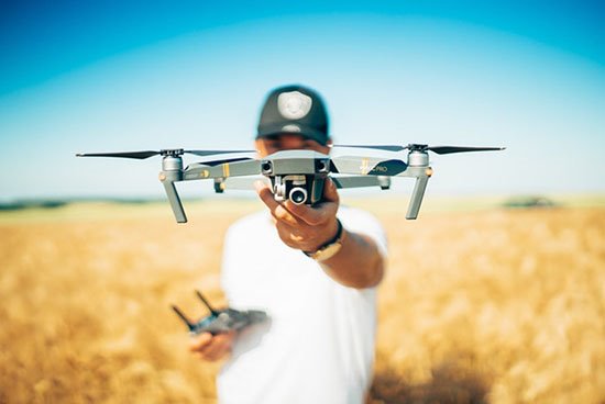 Sân bay Dubai đóng cửa khẩn cấp vì drone xuất hiện