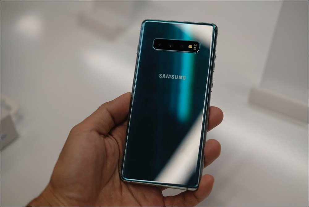 Samsung chính thức ra mắt Galaxy A20 tại Việt Nam  Màn hình vô cực camera  kép góc siêu rộng  Samsung Newsroom Việt Nam