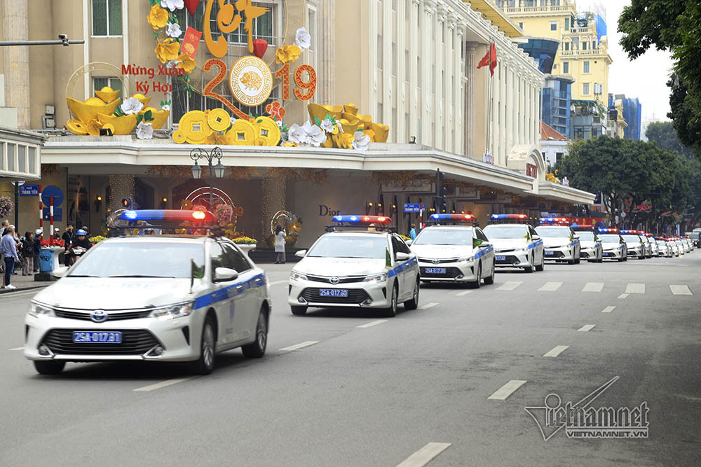 Xe bọc thép xuất quân bảo vệ Thượng đỉnh Mỹ - Triều