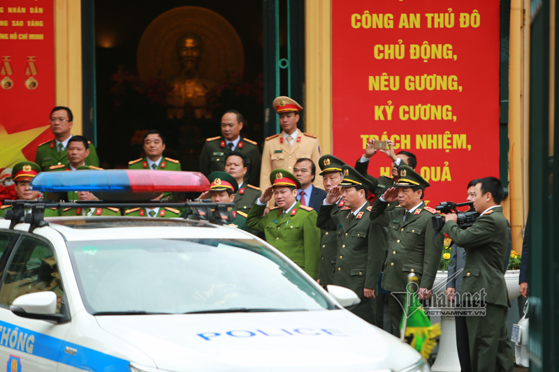 Xe bọc thép xuất quân bảo vệ Thượng đỉnh Mỹ - Triều