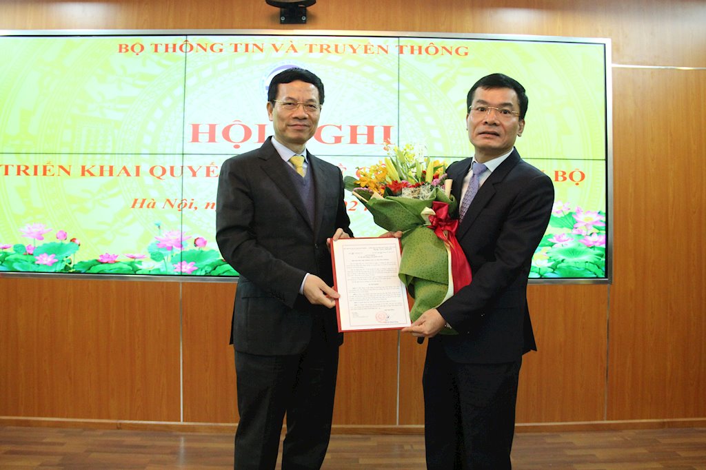 Bộ TT&TT điều động, bổ nhiệm cán bộ chủ chốt lĩnh vực an toàn thông tin, viễn thông | Ông Nguyễn Thanh Hải làm Cục trưởng Cục Bưu điện Trung ương | Bổ nhiệm ông Hoàng Minh Cường được Phó Cục trưởng Cục Viễn thông