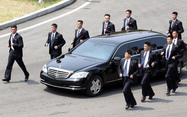 Hé lộ xuất thân bí ẩn của 12 vệ sĩ chạy bộ Triều Tiên: Nằm dưới sự chỉ huy trực tiếp của ông Kim Jong Un