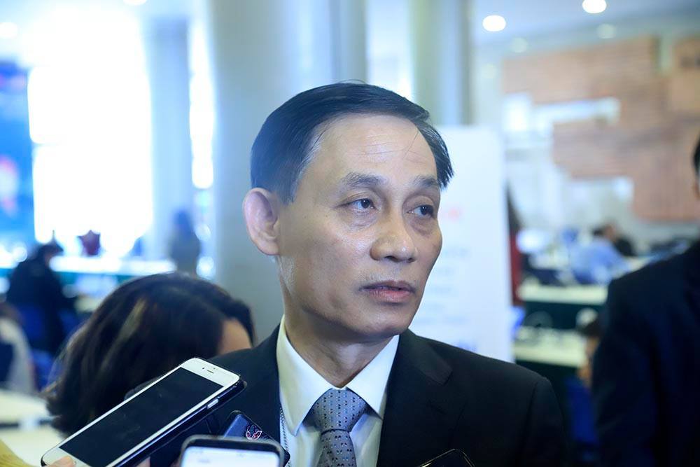 Thứ trưởng Ngoại giao nói về hình ảnh Tổng thống Trump cầm cờ Việt