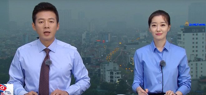 MC dẫn bản tin trên nóc khách sạn Hà Nội nổi tiếng ở Hàn Quốc thế nào?