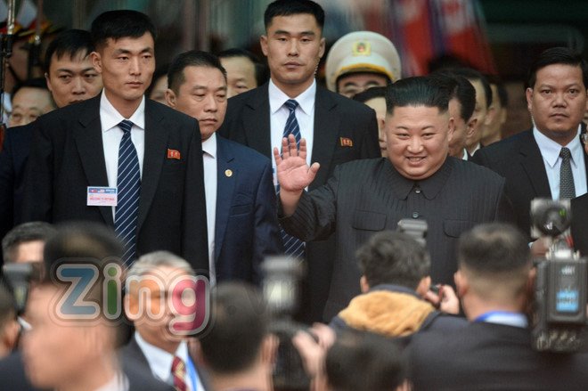 Chủ tịch Kim Jong Un bắt đầu chuyến thăm chính thức Việt Nam