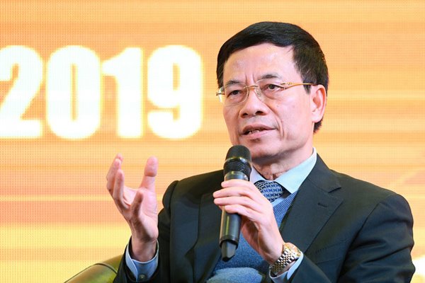 Bộ trưởng Nguyễn Mạnh Hùng: “Đến năm 2020 hầu hết người dân sẽ sử dụng smartphone”