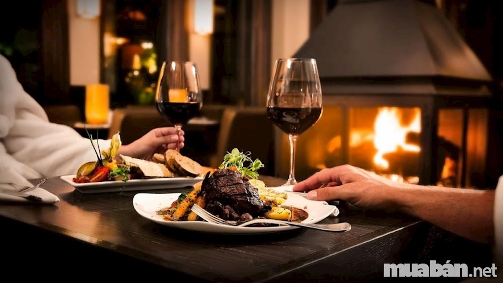 Quà tặng 8/3 là một bữa tối lãng mạn, qua tang 8 3 cho ban gai